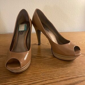 Y2K Moda peep toe heels size 9